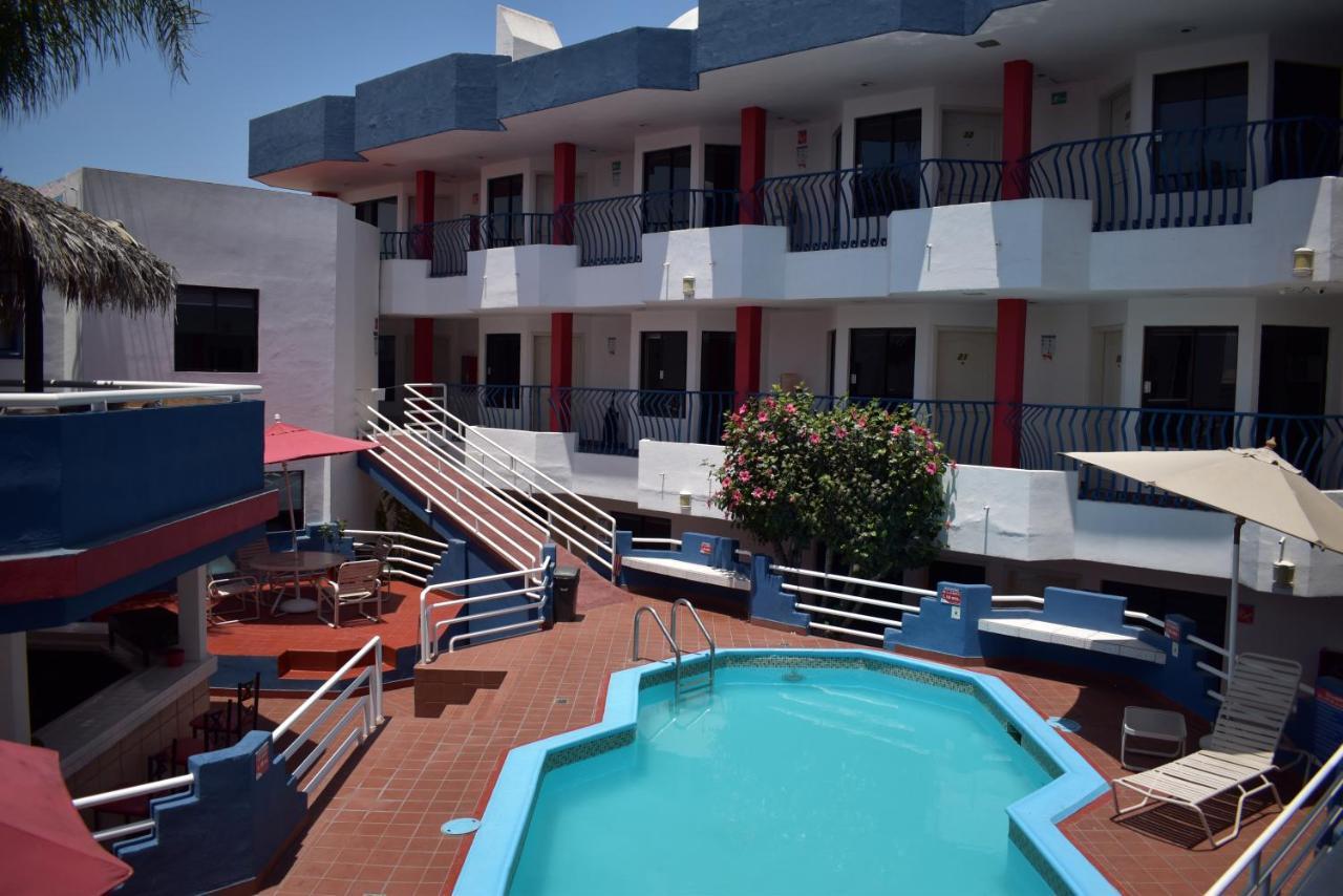 Hotel Mediterraneo Rosarito Exterior photo